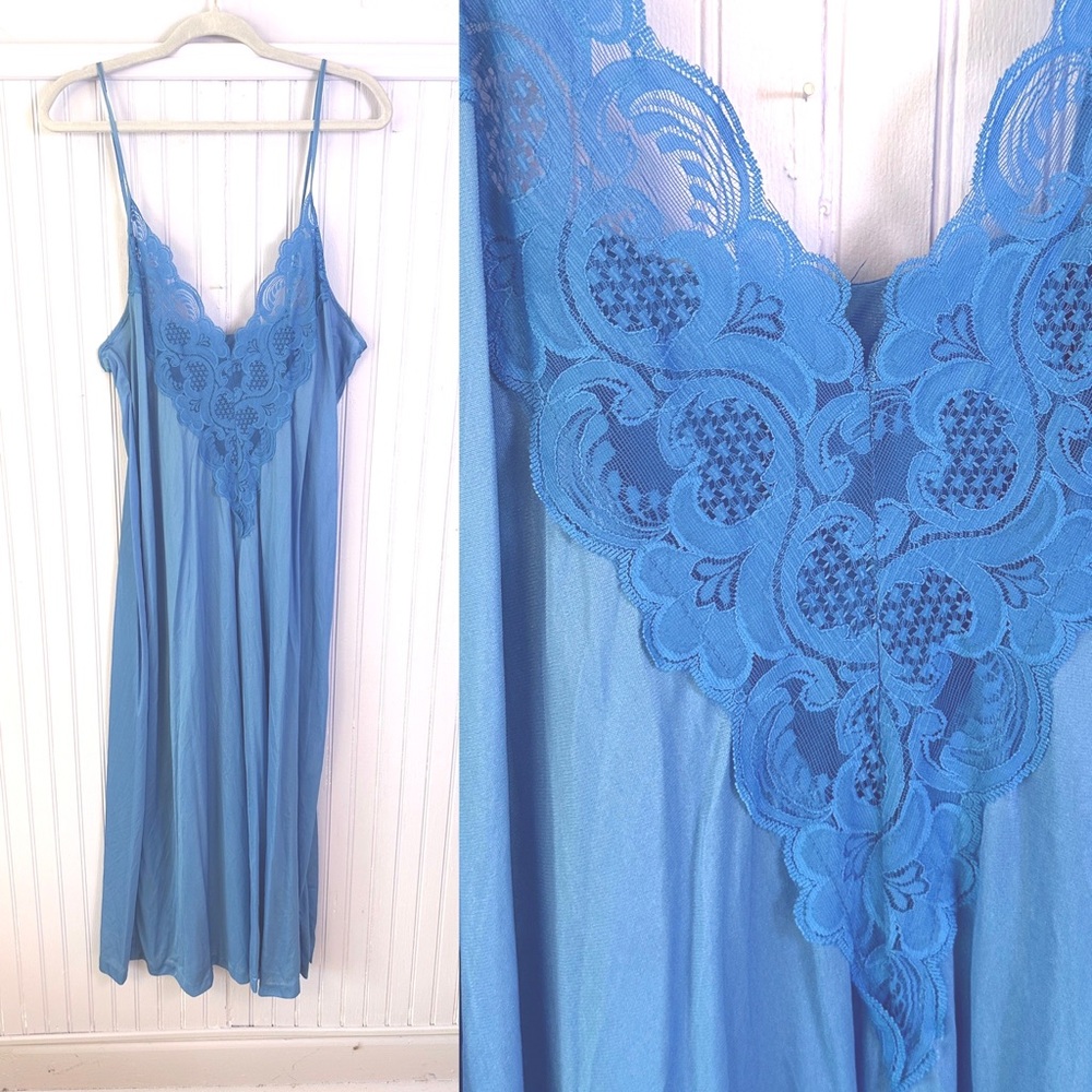 36. 70s Medium Blue Maxi slip